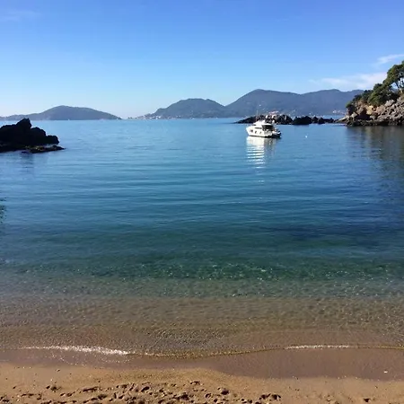 Quiet Night 게스트하우스 라스페치아